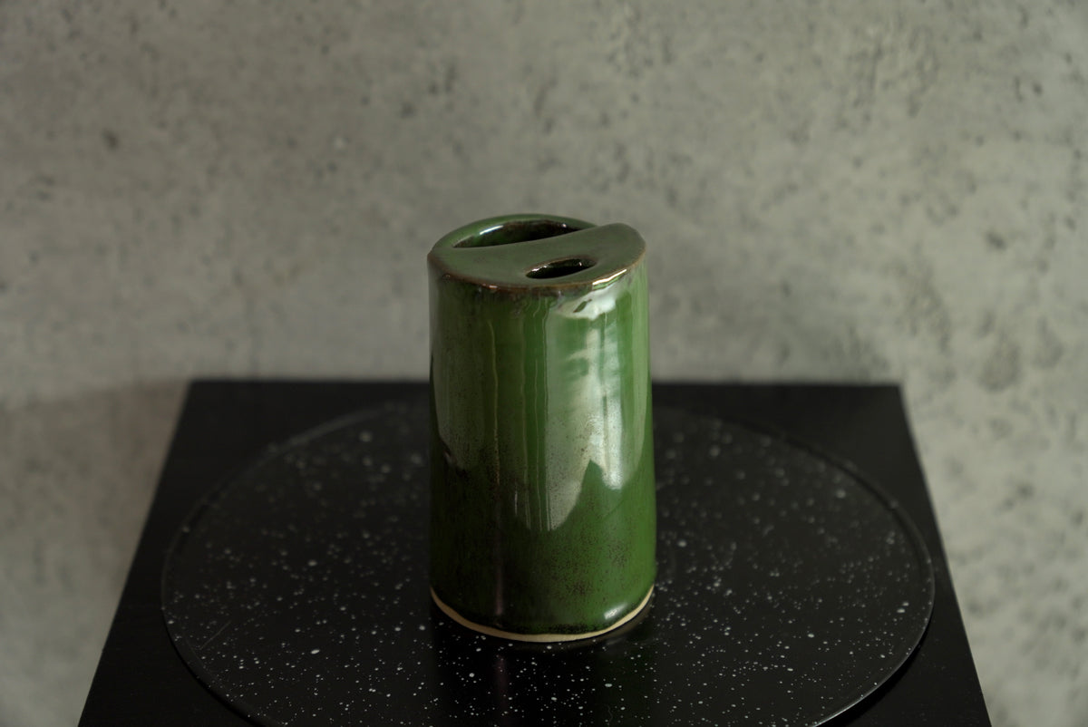 zielony kubek z pokrywką / green travel mug