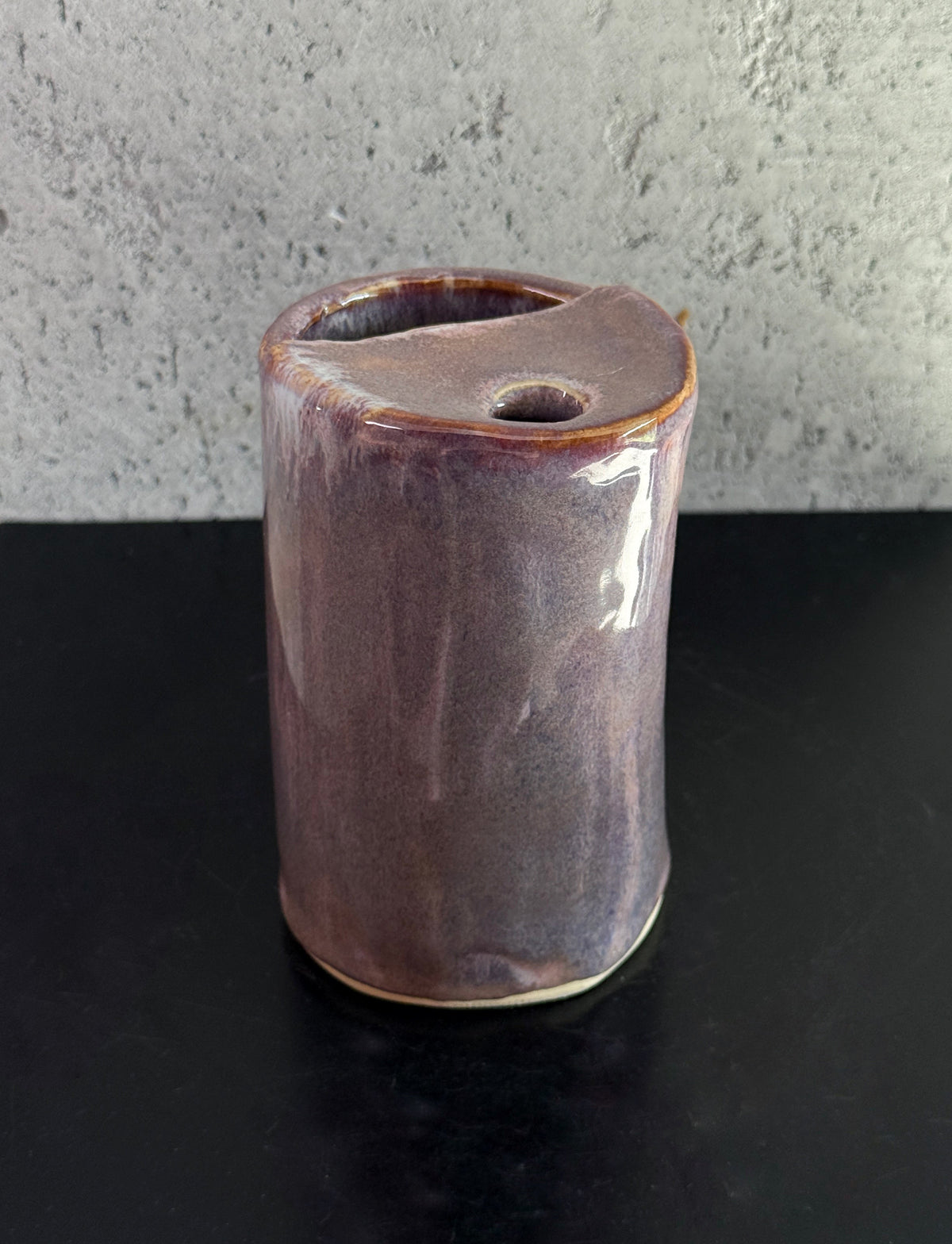 fioletowy kubek z pokrywką / travel mug