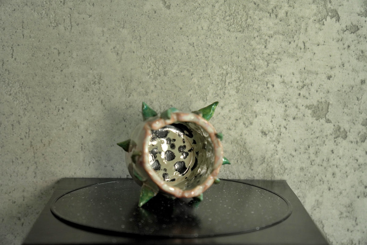Ceramiczna Czarka z Kolcami „dragon fruit” | Unikat – Niesymetry⁠
