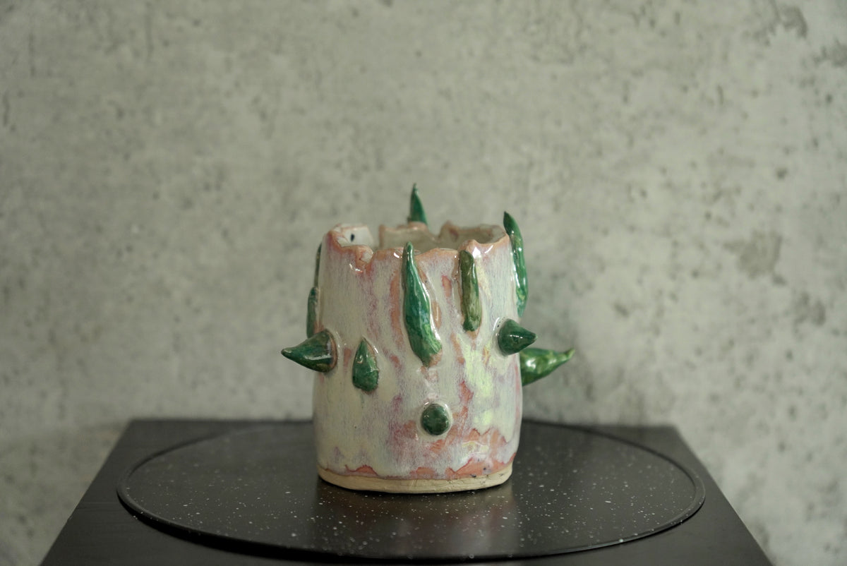 Ceramiczna Czarka z Kolcami „dragon fruit” | Unikat – Niesymetry⁠